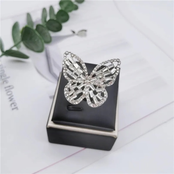 BLING BUTTERFLY 🦋 RING 💍 - Picture 4 of 5
